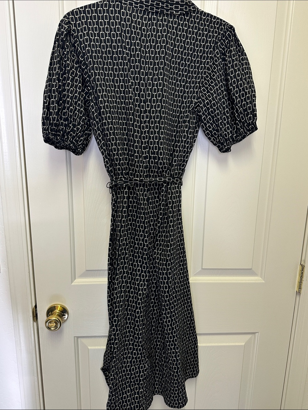 Who What Wear Black Dress with White Chain-Print - Picture 4 of 4
